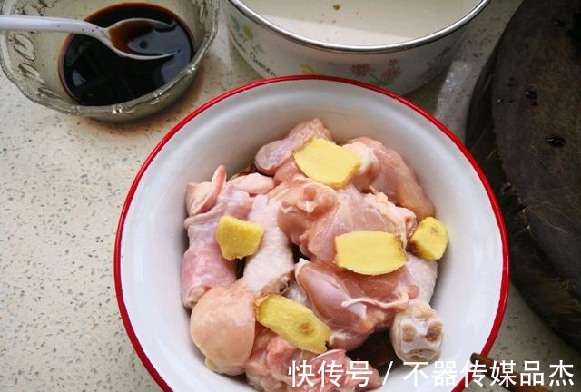 多汁|简单家常美味,香菇蒸鸡,香嫩多汁,原汁原味,好吃还下饭