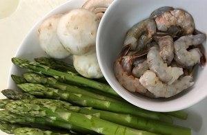 家常蘑菇菜谱，芦笋蘑菇炒虾仁，简单美味下饭，适合夏天