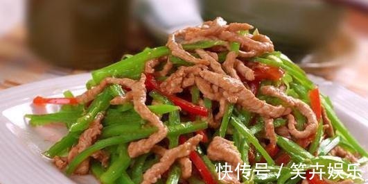 排毒养颜|青椒和此物一起炒,解热镇痛,排毒养颜,刮脂减肥,大肚腩不见了