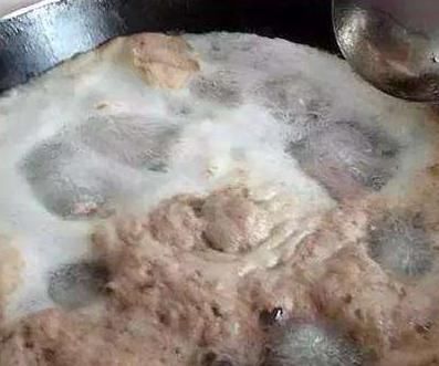 煮肉时的浮沫是精华还是脏东西？很多人都不懂，看完后，长见识！