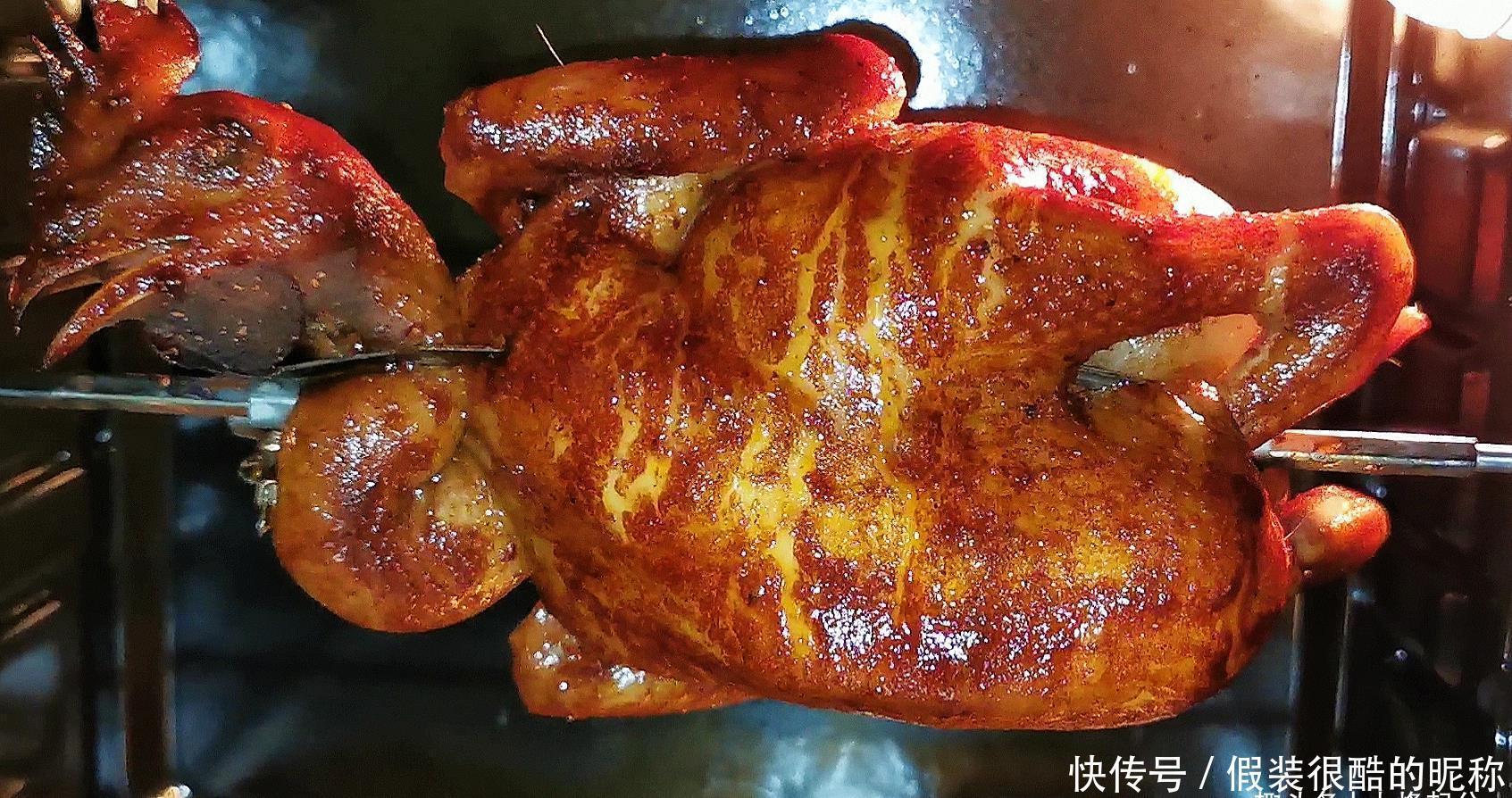 想吃烤鸡在家就能做!大厨教你秘诀,皮香肉嫩,色泽红亮,好吃