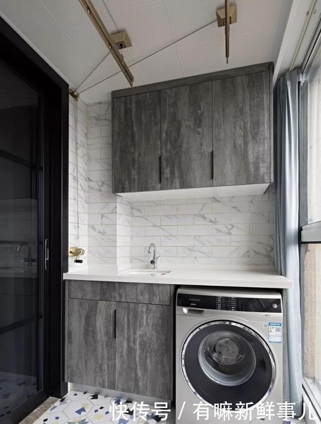 阳台|别人家颜值炸裂的阳台，是如何优雅地晒衣服的！