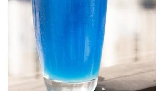 5种曾经很火的零食,蓝色可乐上榜,图4大多数人都买过