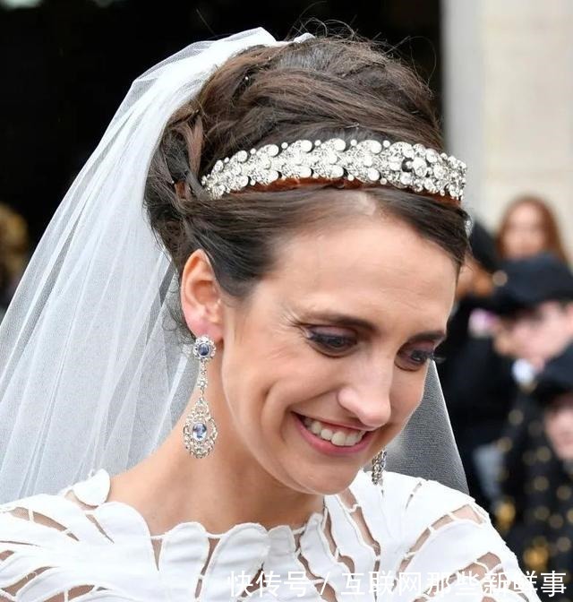 最爱 那么重的耳环为什么却成为了王室女性的最爱!