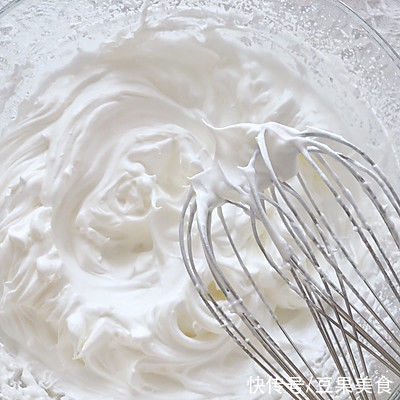 新手零失败戚风蛋糕做法,不开裂不塌陷