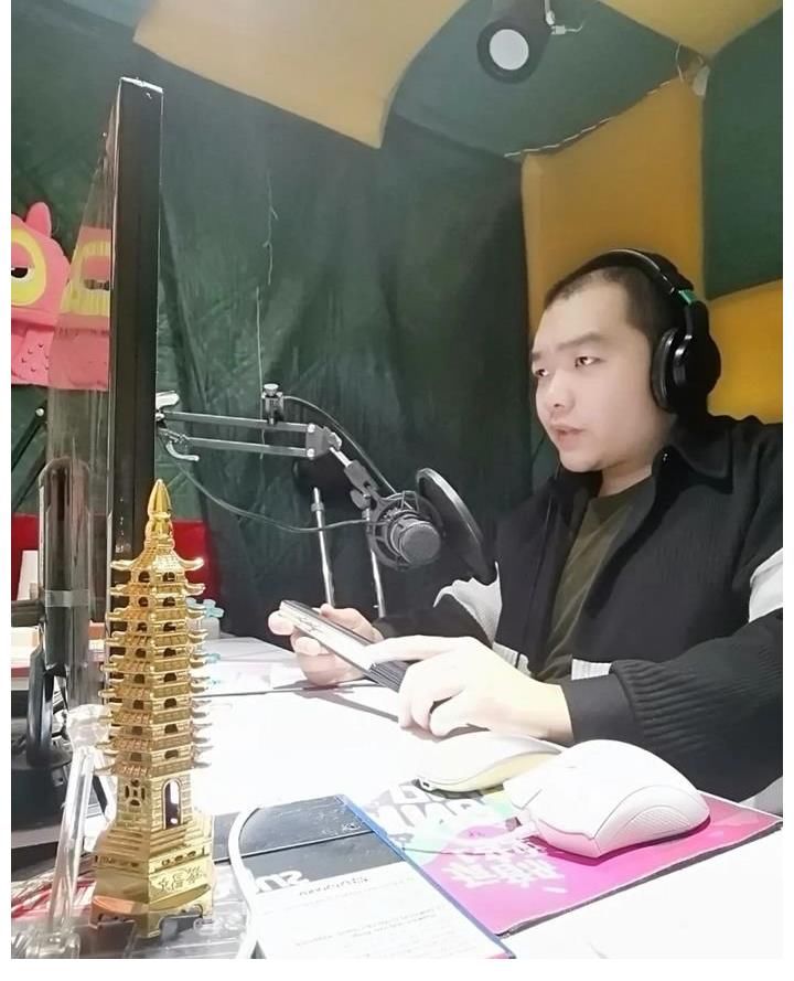 大电视|喜马拉雅主播“商初九”：我在声音世界里站了起来