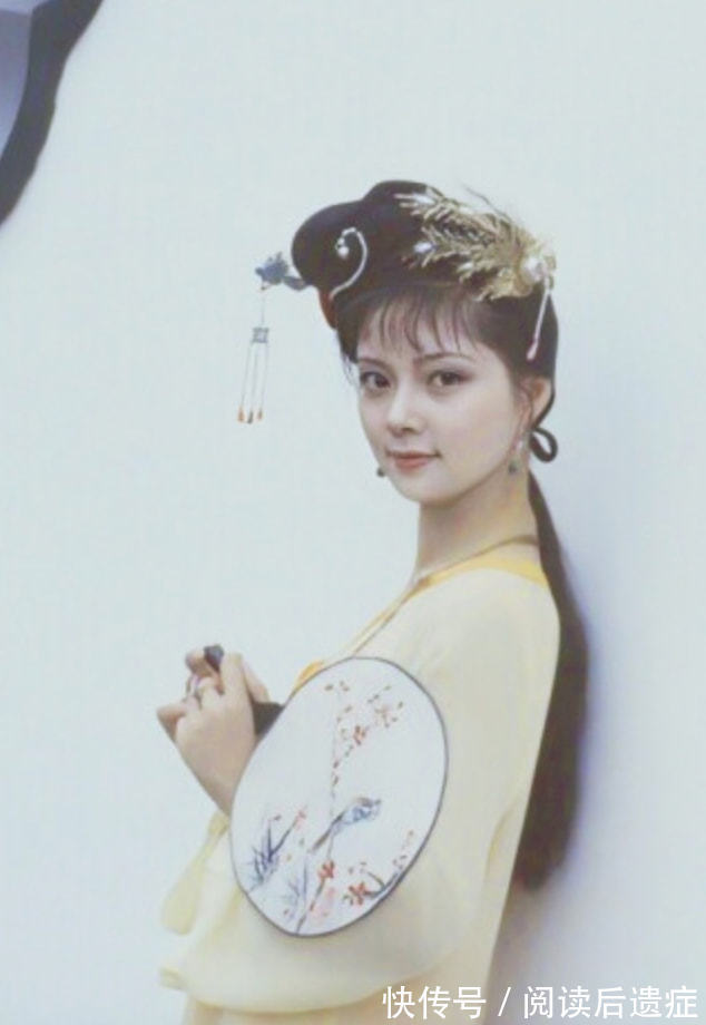 薛宝钗&宝玉外出祭奠金钏儿,林黛玉话里有话,薛宝钗为何不答?