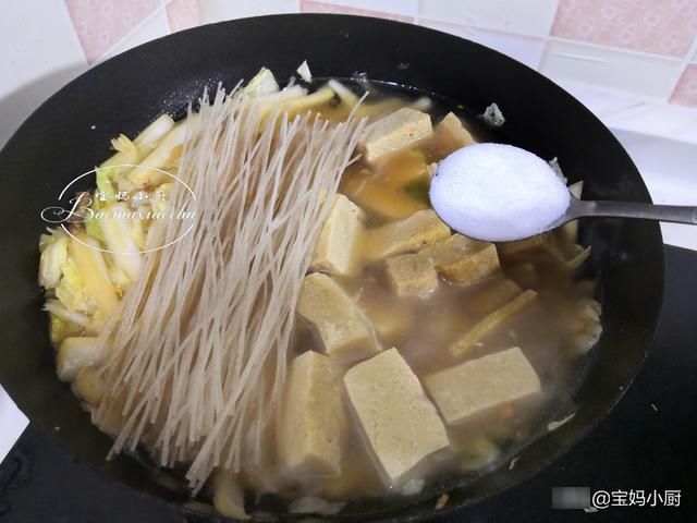 早春，这道菜比炒菜受欢迎，不燥，吃着舒服还有营养，老少都喜欢