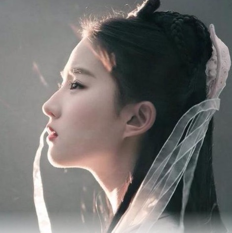 女人|天生“桃花脸”的女人,面部都有4个特征,让异性走路都“撞墙”