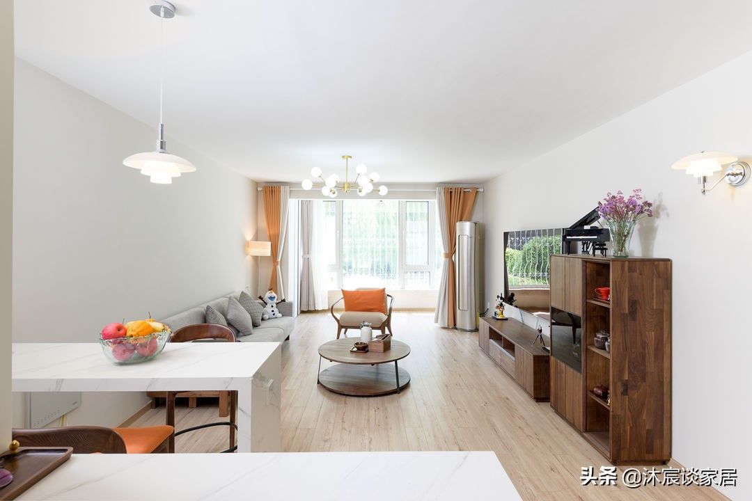 实用|她家不做吊顶也不做背景，不断给空间“减负”，真是越简单越好看