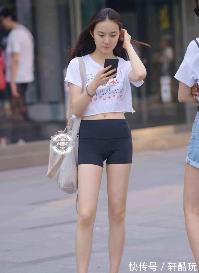 穿搭 个性独特的瑜伽裤穿搭稳重有气质,轻盈舒适又优雅,活力减龄!