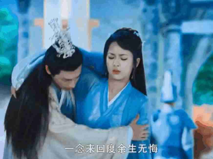 |明星公主抱太搞笑,看李兰迪是怎么被抱笑到哭,而她被直接扔水里