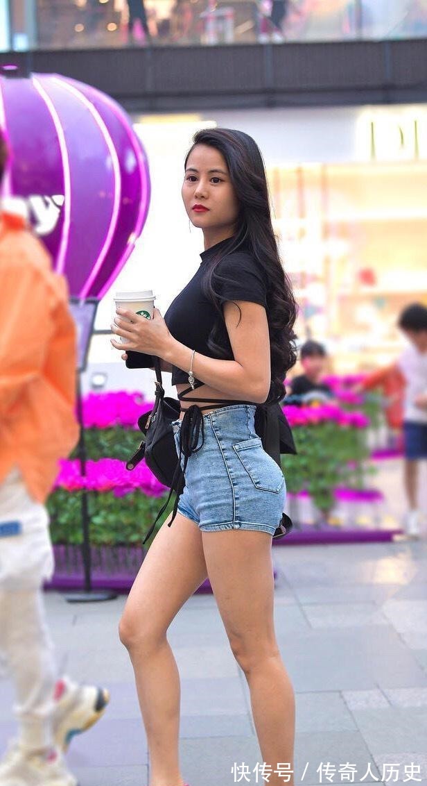 打底裤 精致时髦的打底裤搭配出魅力优雅的质感,展现迷人体态,简单装扮!