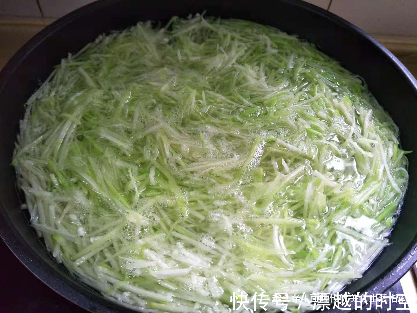 萝卜丝|冬天用它包饺子太香了，5毛钱一斤，鲜嫩多汁，增强抵抗力少得病