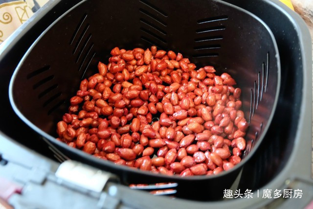 炸花生米这个做法好,8分钟就出锅,又香又脆,不怕糊还省油!
