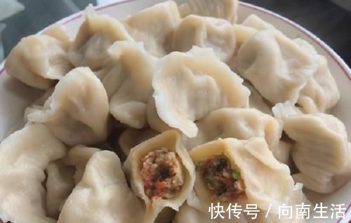 焯水|调萝卜馅,下锅焯水还是用盐杀水?学会这么做,味道更香还不出水