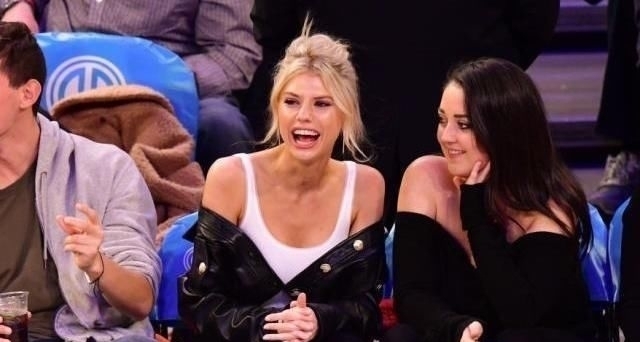 麦金尼|NBA最美女球迷,金发模特身材热辣颜值超高,甩卡戴珊几条街