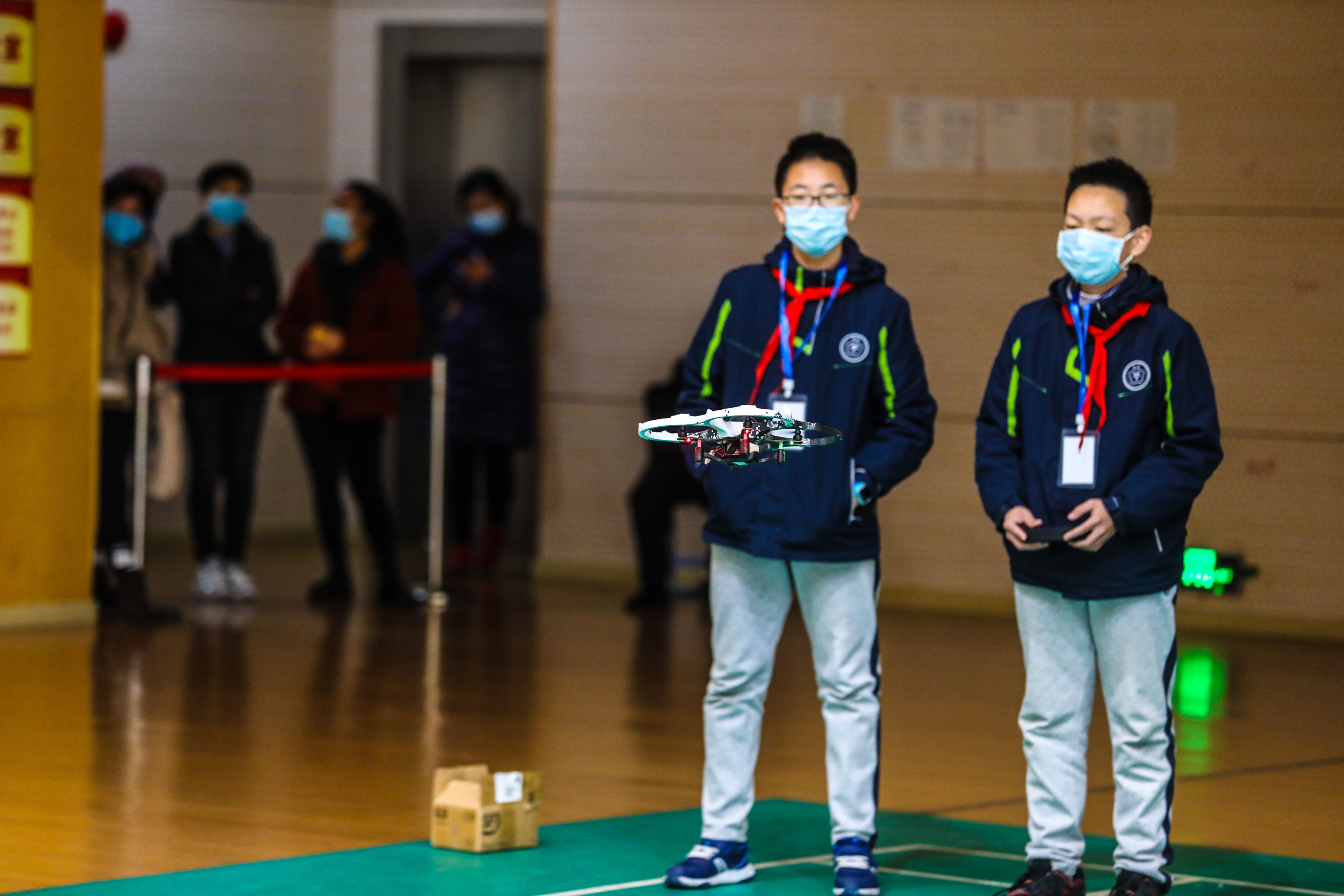 承载|小小无人机承载大大航天梦，上海市青少年无人机大赛拉开战幕