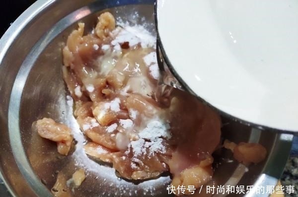 通气孔|这菜是“肠道推粪机”,润肠通便,隔天排空黑宿便,轻松又舒坦!