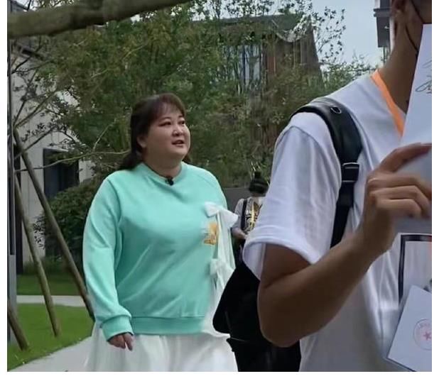 宋小寶|《青春環(huán)游記3》路透曝光，賈玲楊迪狀態(tài)不佳，新嘉賓僅一人露面