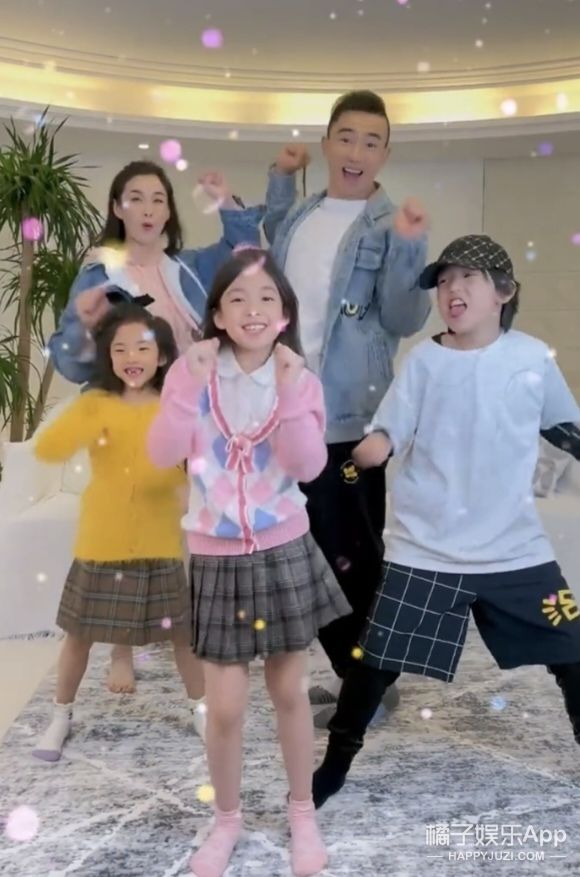 还记得《爸爸去哪儿》的小泡芙吗？长大后的她也是甜妹？