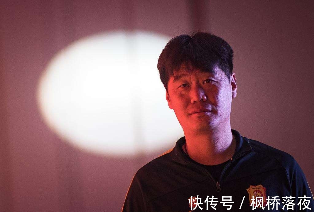 广州队|1-0绝杀!20米开外一脚世界波打死角!国足终于找到王刚的替代者!