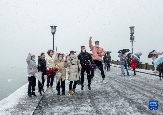 赏雪|杭州：雪落西湖