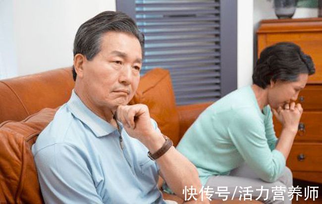 子女|当老人出现这4种征兆，作为子女要多关心，或许所剩时间不多了