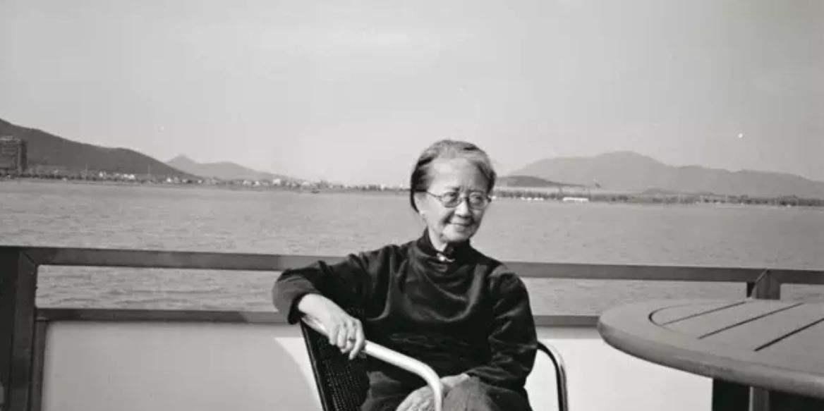 觉她的字|“最后的才女”张充和,她的楷书,怎一个美字了得