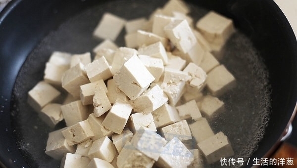 下入|如何在家简单的制作,超级好吃下饭的麻婆豆腐呢?快来学学吧!