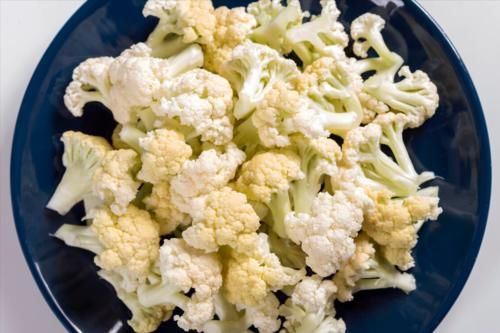 辣椒酱|做干锅花菜,先焯水还是先过油?教你一招,花菜香嫩爽脆,很入味