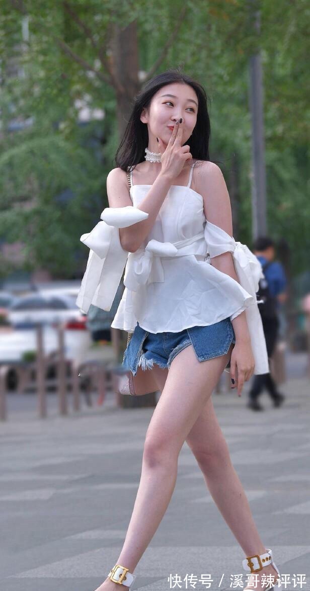 好身材|轻薄的连衣裙，单肩臀裙，好身材，晚上更迷人