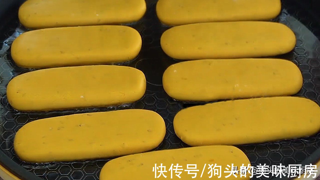 南瓜这样做太好吃了,不放一滴水,香甜软糯不粘牙,孩子抢着吃