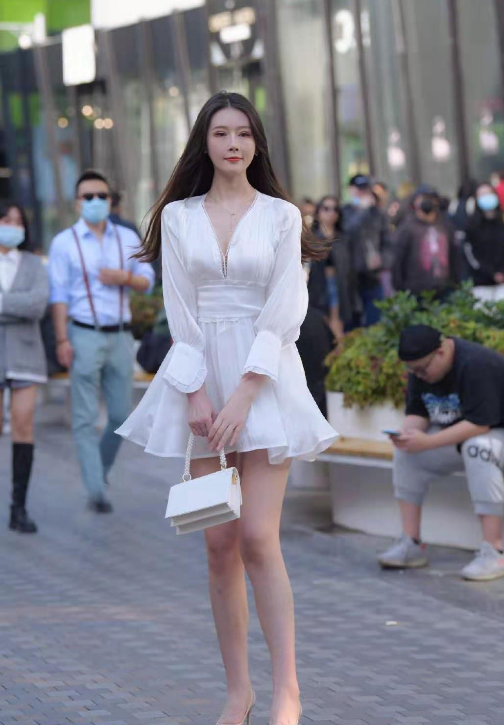 优雅|这么迷人的白色单品你爱了吗?简单又易搭,给你足够的优雅与时髦