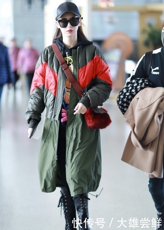 穿出|冬季想穿出时髦感,让卫衣拯救羽绒服,温暖又减龄