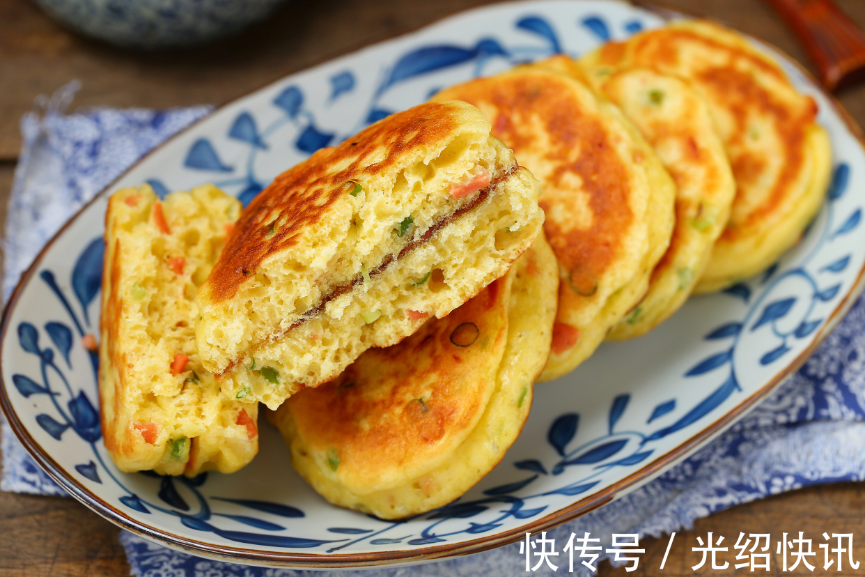 搅拌均匀|双手无需粘面，搅一搅就能做的粗粮早餐饼，暄软美味营养百分百！