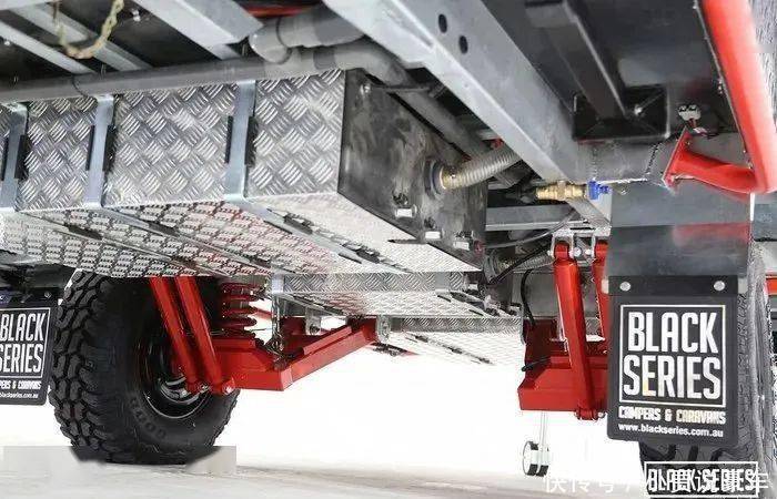 旗舰|紧凑型越野拖车旗舰黑色系列BLACK SERIES-HQ12