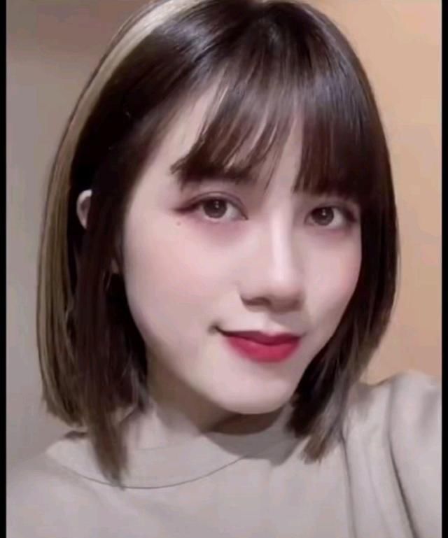 “挂耳染”过时了，最近流行的是“发带染”，时髦洋气又显脸小！