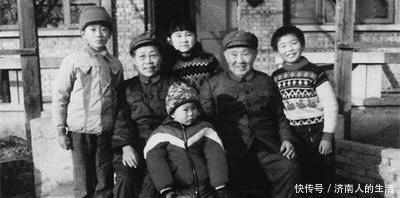 大将|他曾是红军师长，创造以石投卵战术，有机会被授大将却没被授衔