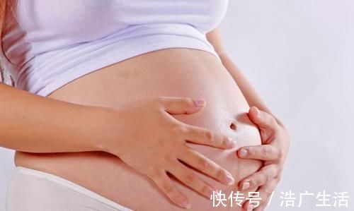 宝妈|子宫里拥挤又昏暗, 胎宝是怎样坚持到出生的 其实他们还挺忙