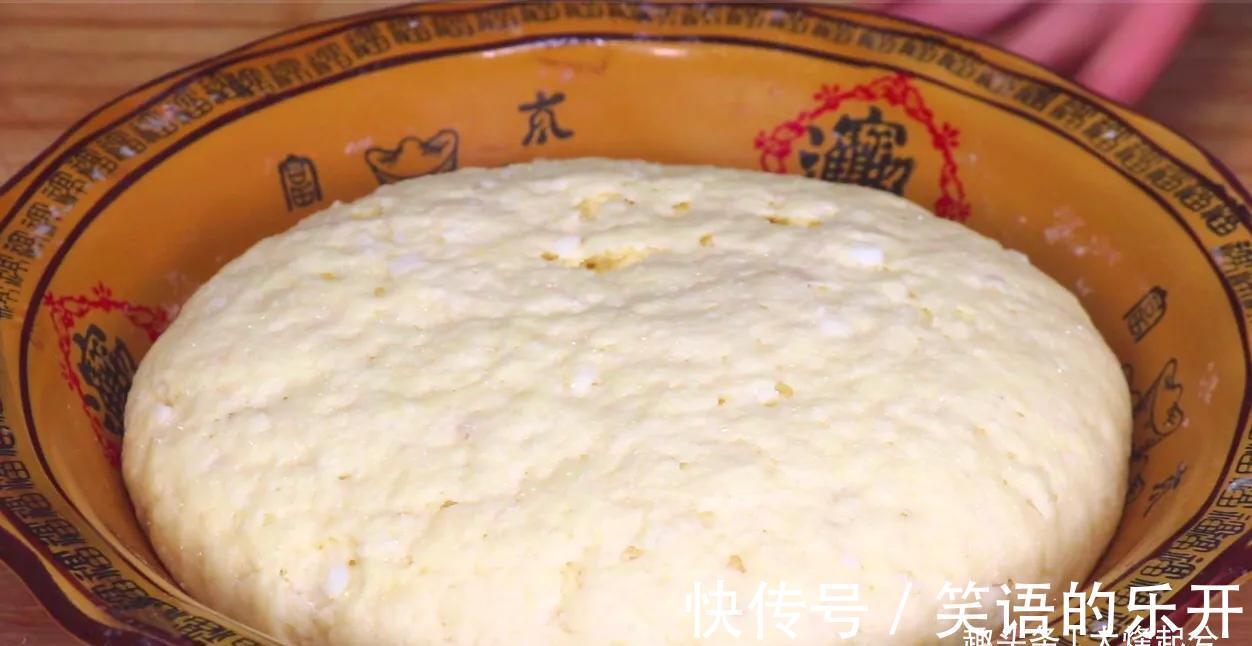 老人|山药最好吃做法,打2鸡蛋,做出柔软又香甜,家里老人孩子都爱吃