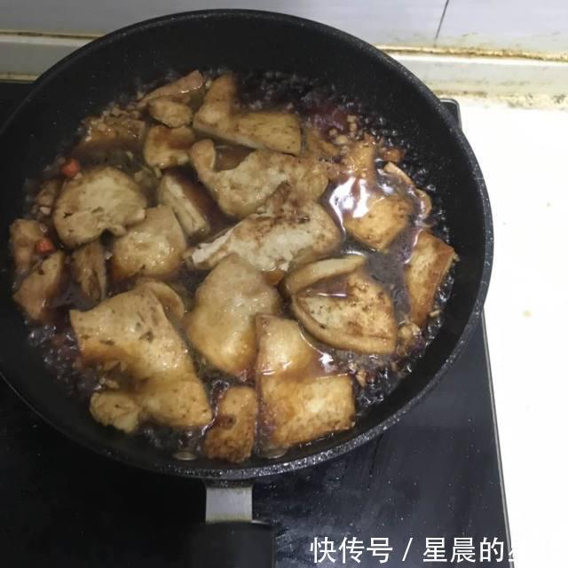 豆腐|小葱煎豆腐,咸香入味,给肉都不换