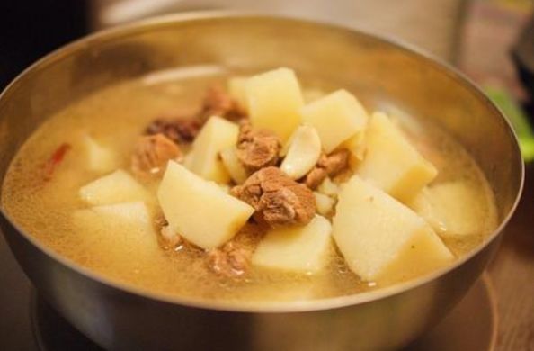 炖羊肉，大厨教你“4加2不加”，羊肉没膻味，滋补不上火，更鲜美