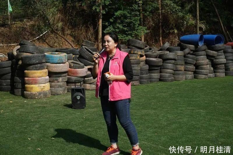 亲子大作战飞越丛林、默契考验……桥南街萌娃和父母户外拓展,尽享天伦之乐