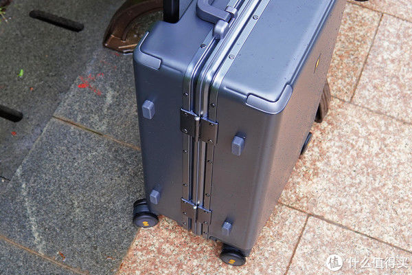 运动户|运动户外 篇五:地平线8号POWER行李箱,恰到好处的高级感