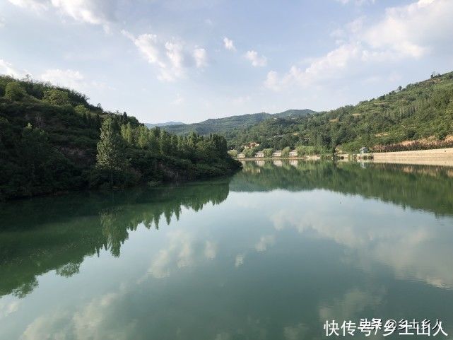 大门#“房前流水若反弓,家财必定两头跑”,啥意思?为啥是两头跑?