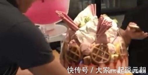 朋友|朋友请吃冰淇淋,却只点了一个,都想扭头走,端上桌后“傻眼”了