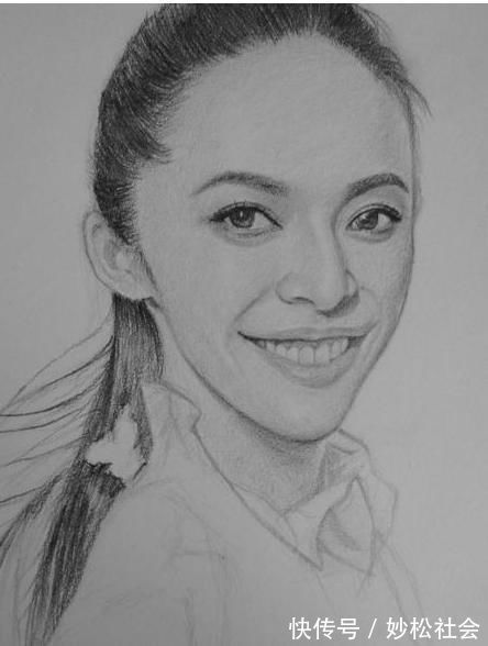 素描@美术学渣笔下的“明星素描”,画面一言难尽,学霸看后捧腹大笑