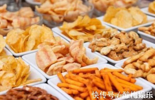 辣条|孩子在被“催熟”零食影响，这些零食上了“黑名单”，家长要注意