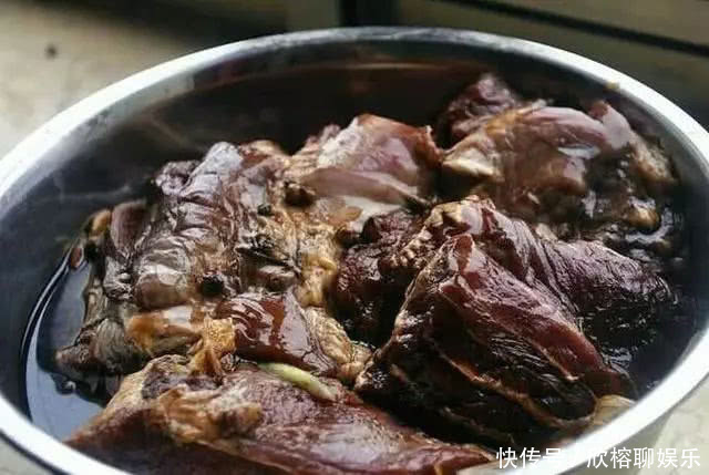 买不到|猪身上“最贵”的肉,一斤多左右,一般商家不会卖,自己留着吃